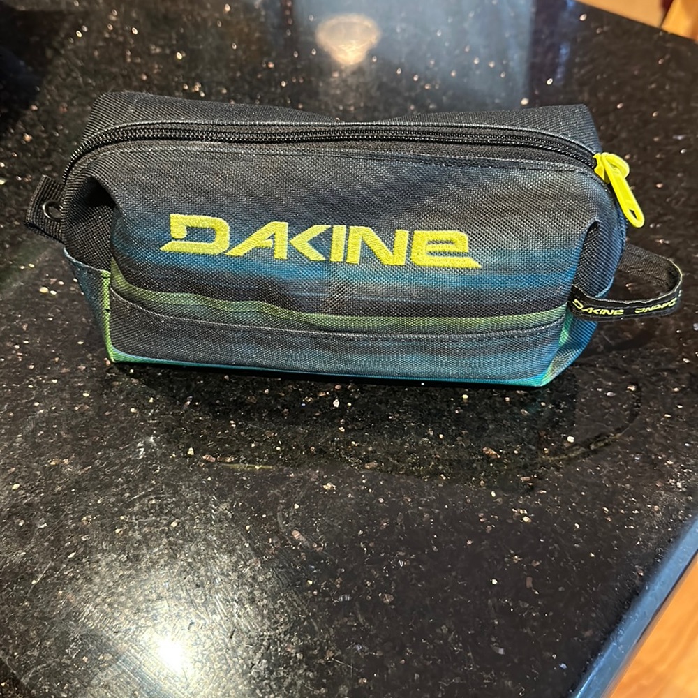Dakine accessory bag